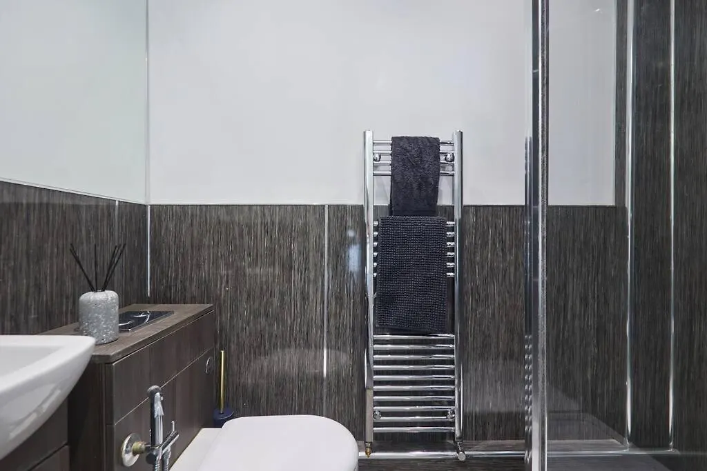 アパート Sleeps 5 - City Work & Family Stays - Free Wifi リーズ